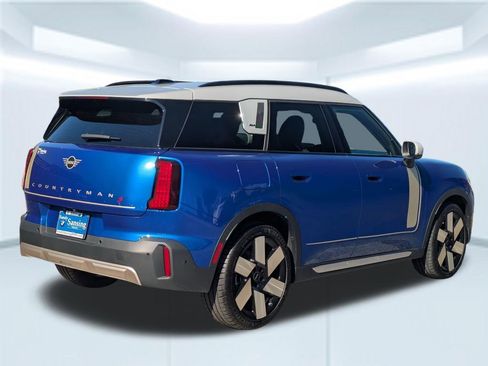 Used 2025 MINI Cooper Countryman S w/ Comfort Package Max image 4