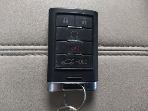 Used 2014 Cadillac XTS Luxury FWD image 32