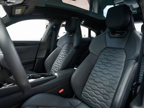 Used 2023 Audi RS e-tron GT w/ Carbon Performance Package image 20