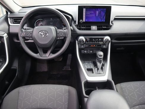 Used 2024 Toyota RAV4 XLE AWD/4WD image 15
