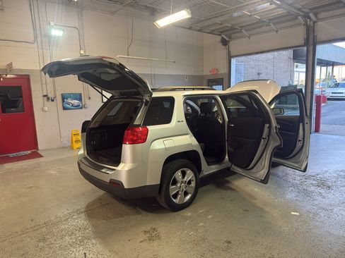 Used 2015 GMC Terrain SLE w/ Chrome Edition AWD/4WD image 14