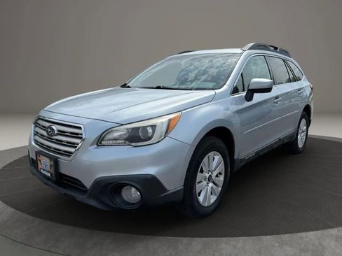 Used 2017 Subaru Outback 2.5i Premium AWD/4WD image 1