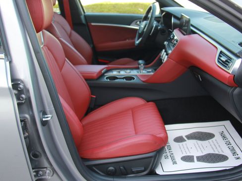 Used 2023 Genesis G70 2.0T w/ Sport Prestige Package image 27