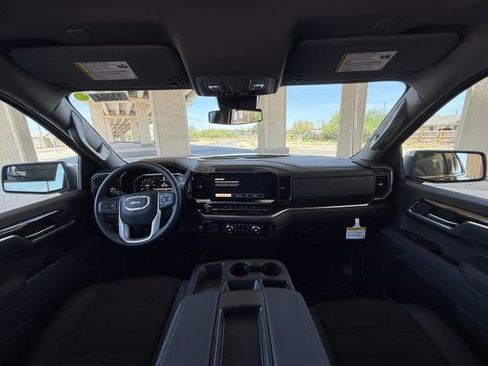 New 2026 GMC Sierra 1500 SLE image 22
