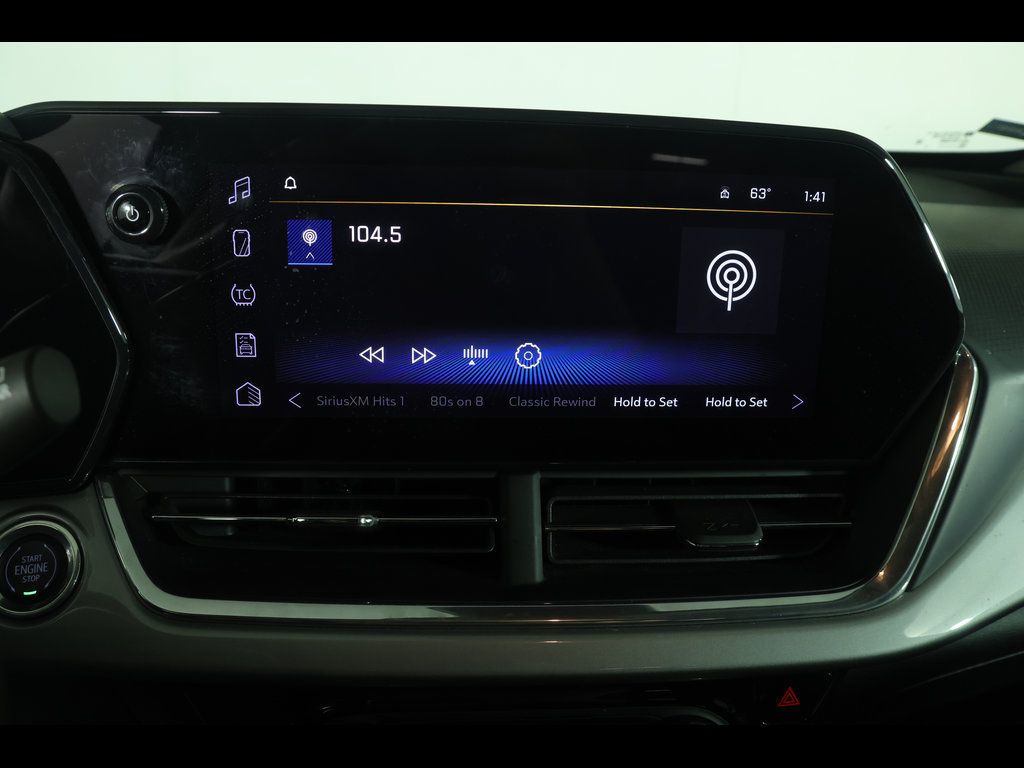 Used 2024 Chevrolet Trax LT w/ Driver Confidence Package FWD image 24