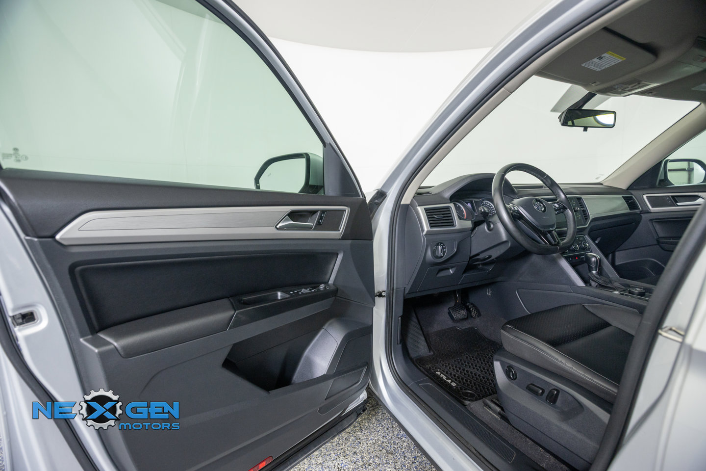 Used 2019 Volkswagen Atlas SE w/ Towing Package AWD/4WD image 10