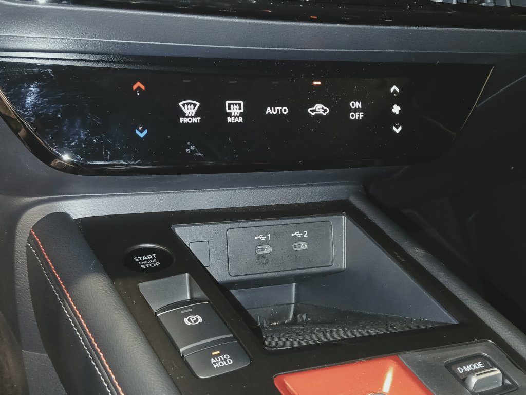 Certified 2025 Nissan Kicks SR AWD/4WD image 19