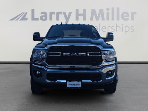 Used 2024 RAM 5500 Tradesman w/ Chrome Appearance Group image 8