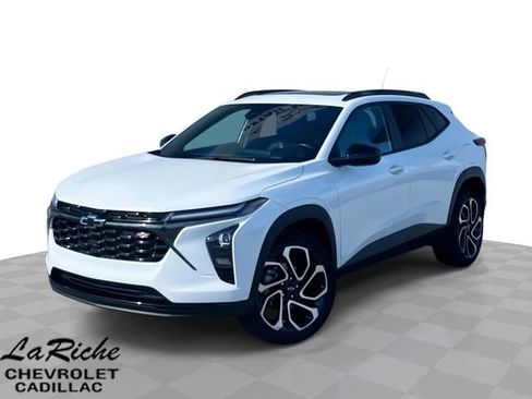 Certified 2024 Chevrolet Trax RS w/ Sunroof Package image 1