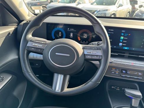 Certified 2025 Hyundai Kona SEL image 12