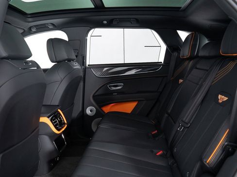 Certified 2025 Bentley Bentayga image 24