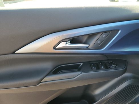 New 2026 Chevrolet Equinox EV LT image 10