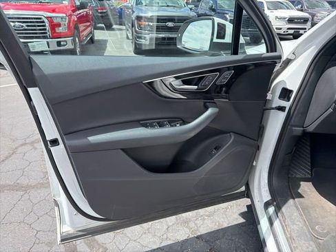 Used 2017 Audi Q7 3.0T Premium Plus w/ Premium Plus Package AWD/4WD image 18