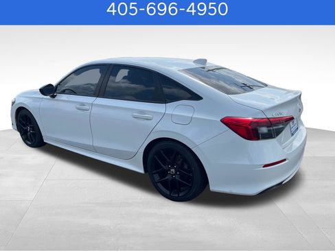 Used 2022 Honda Civic Sport image 3
