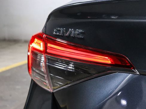 Used 2022 Honda Civic Sport image 11