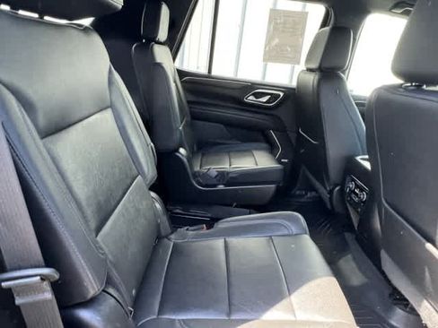 Used 2022 Chevrolet Tahoe LT w/ Luxury Package AWD/4WD image 25
