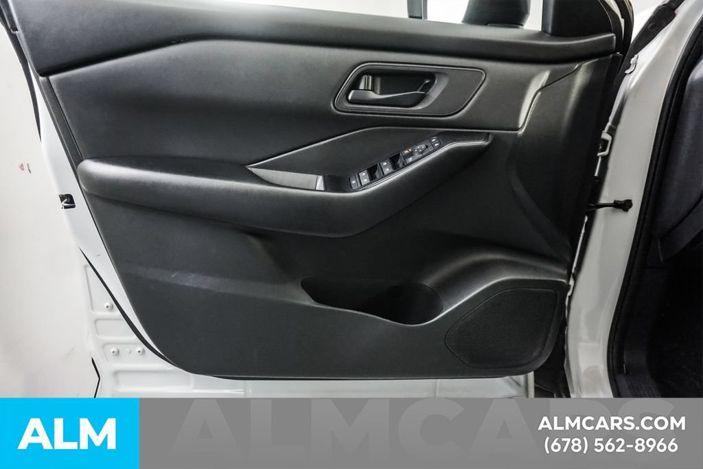 Used 2024 Nissan Rogue S FWD image 42