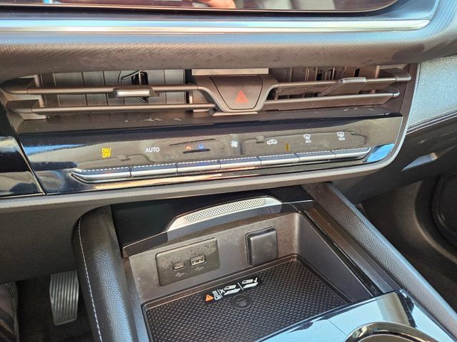 Used 2024 Buick Envision Preferred AWD/4WD image 29