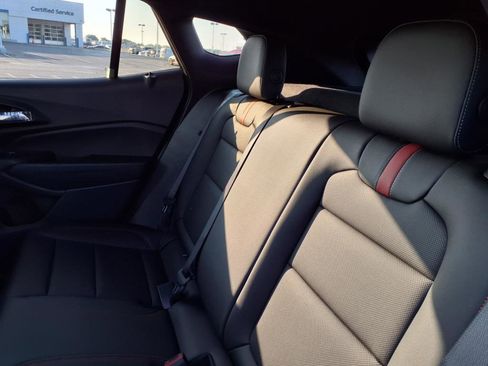 New 2025 Chevrolet Trax RS w/ Sunroof Package image 14