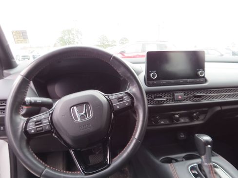 Used 2024 Honda HR-V Sport image 14