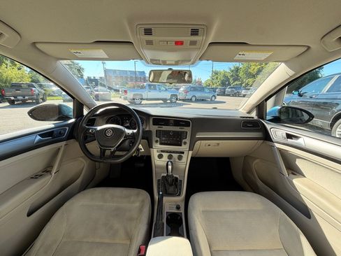 Used 2016 Volkswagen Golf S FWD image 18
