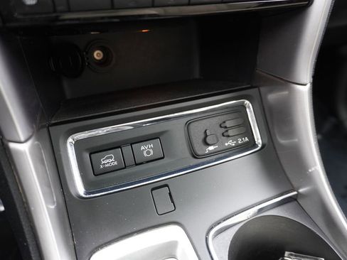 Used 2019 Subaru Ascent Premium w/ Popular Package #3 image 19