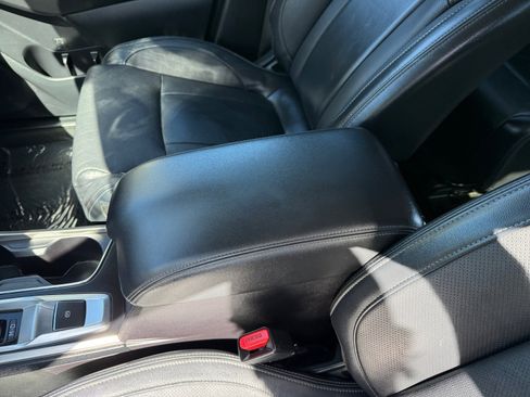 Used 2019 Subaru Ascent Limited AWD/4WD image 14