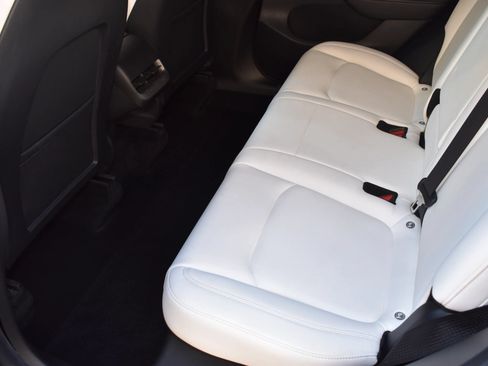 Used 2024 Tesla Model Y Long Range AWD/4WD image 14