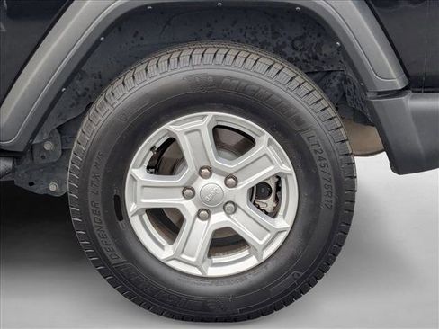 Used 2021 Jeep Wrangler Sport S image 18