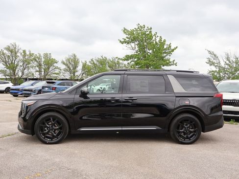 New 2026 Kia Carnival SX FWD image 3