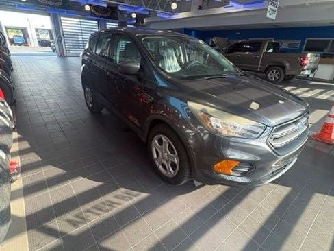 Used 2018 Ford Escape S FWD image 1