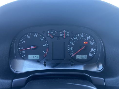 Used 2001 Volkswagen Jetta GLS image 2