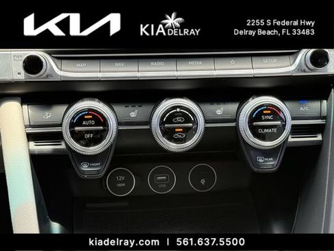 Used 2022 Genesis G70 2.0T w/ Prestige Package RWD image 22