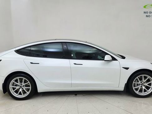 Used 2022 Tesla Model 3 Long Range AWD/4WD image 6