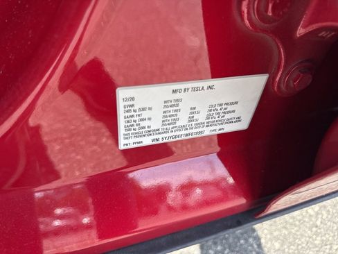 Used 2021 Tesla Model Y Long Range image 39