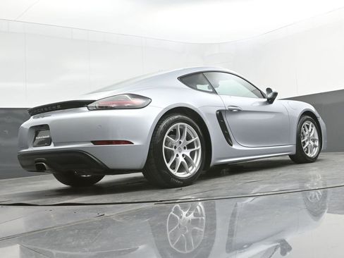 Used 2018 Porsche 718 Cayman image 29