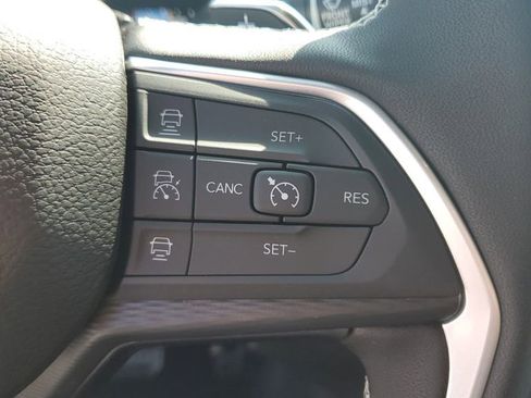 New 2025 Jeep Grand Cherokee L Altitude image 33