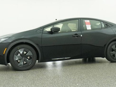 New 2026 Toyota Prius Plug-In Hybrid FWD image 7