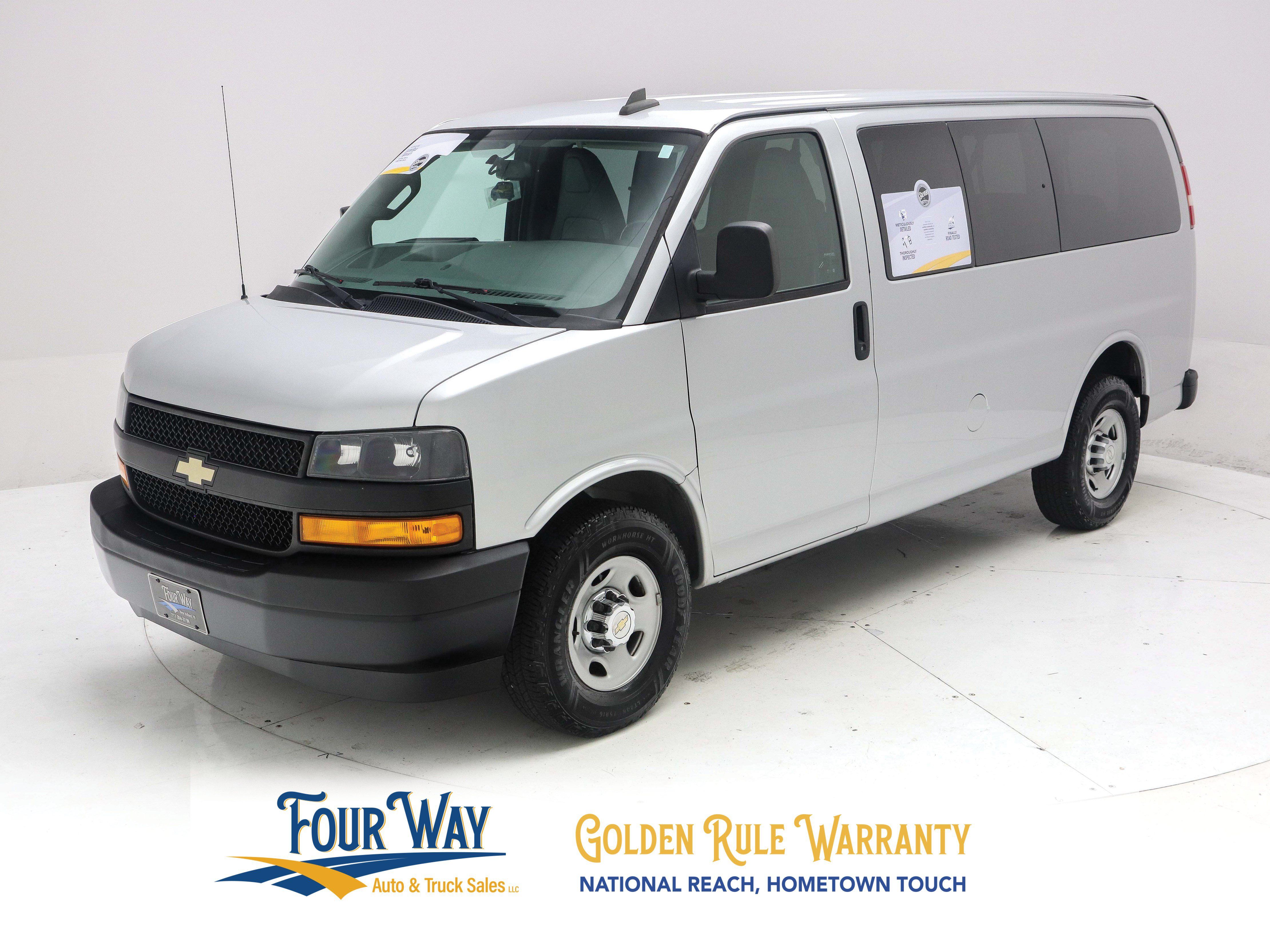 Used 2018 Chevrolet Express 2500 LS w/ Driver Convenience Package RWD image 8
