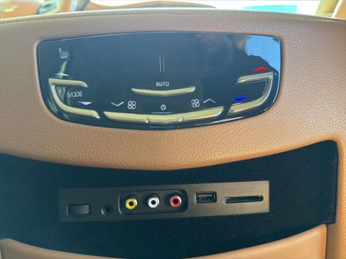 Used 2016 Cadillac Escalade Platinum AWD/4WD image 12