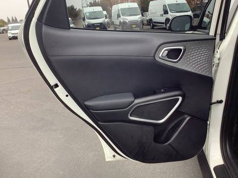 Used 2024 Kia Soul LX w/ Option Group 015 image 25