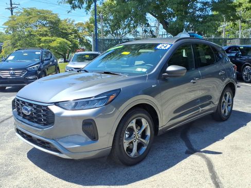 Used 2024 Ford Escape ST-Line w/ Tech Pack #1 FWD image 8