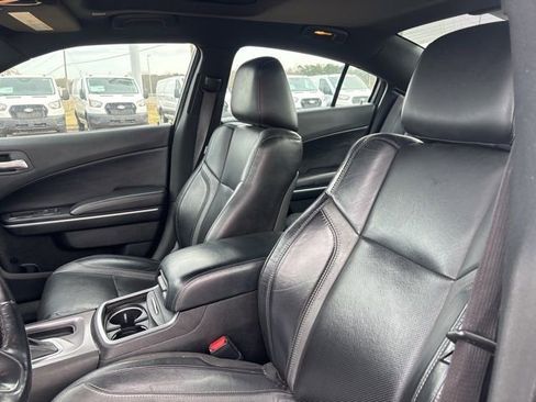 Used 2022 Dodge Charger SXT w/ Leather Interior Group image 9