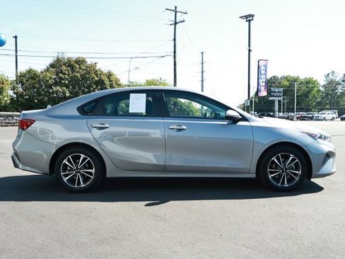 Used 2024 Kia Forte LXS FWD image 4