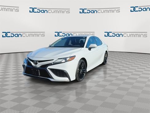 Used 2023 Toyota Camry XSE image 4
