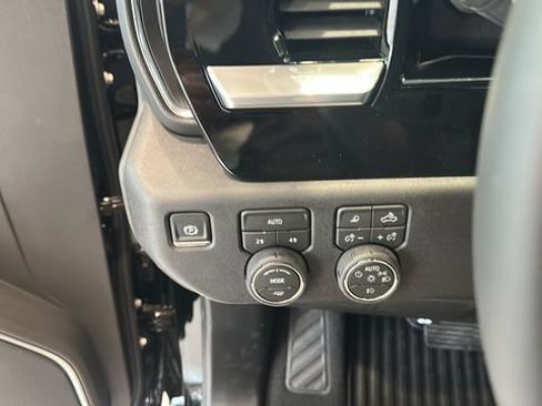 New 2026 Chevrolet Silverado 1500 LTZ w/ LTZ Convenience Package II AWD/4WD image 16