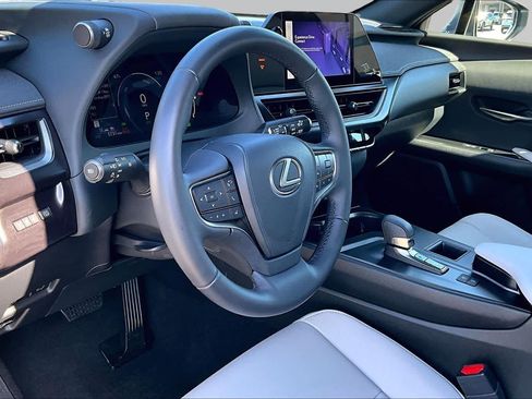 Used 2025 Lexus UX 300h FWD w/ Accessory Package (Z2) image 16