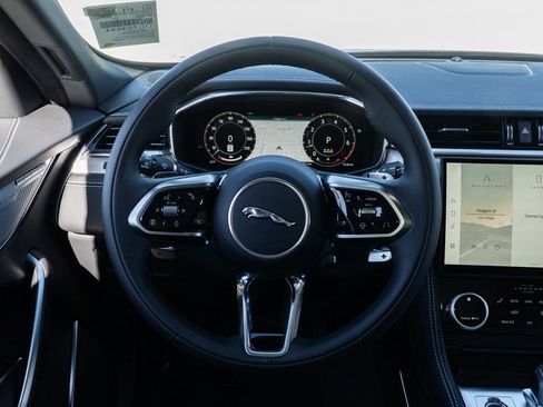 Used 2025 Jaguar F-PACE R-Dynamic S AWD/4WD image 12