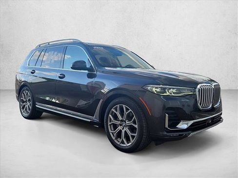 Used 2020 BMW X7 xDrive40i w/ Premium Package AWD/4WD image 3