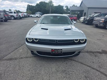 Used 2019 Dodge Challenger SXT